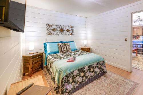 Rustic Cabin with Patio 8 Mi to Kings Canyon Park, Miramonte (photo 7)