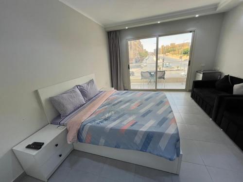 1 queen bed