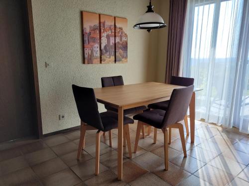 設施, Komfort-Ferienwohnung Auf der Eulenburg in 馬克特洛伊加斯特