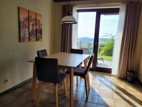 景觀, Komfort-Ferienwohnung Auf der Eulenburg in 馬克特洛伊加斯特