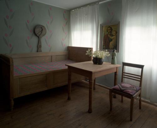 3 twin beds, 2 sofa beds