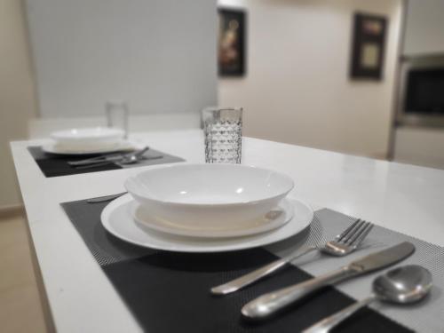 Goldcrest - 1 Bedroom Luxury Apartment - Lahore - image 14