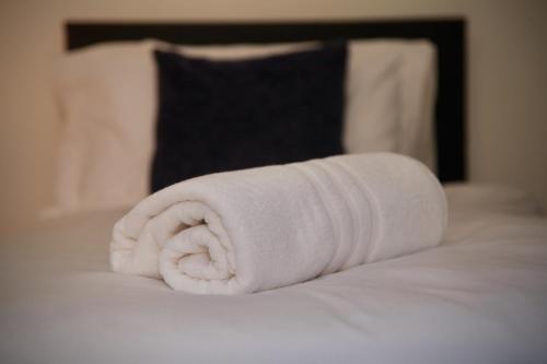 Motorpoint Arena House - Sleeps 10 - Tap to explore photos