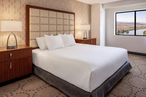 Harrah's Hotel & Casino Laughlin - image 4
