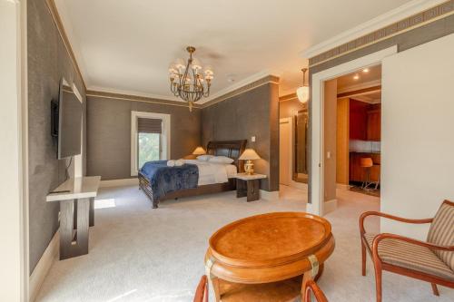 Charming Renovated Capitol Hill House - SLC - image 4