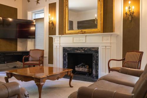 Charming Renovated Capitol Hill House - SLC Charming Renovated Capitol Hill House - SLC