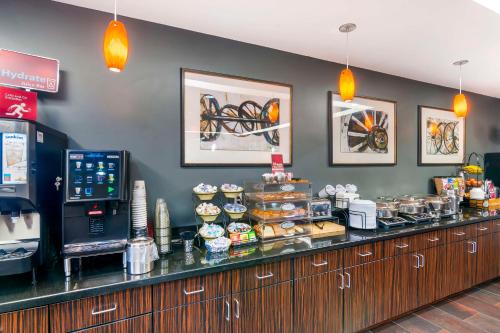 Best Western Plus Olathe Hotel - image 12