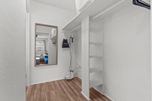 Affordable Studio Living in Downtown St Petersburg - Move-In Ready! in St Petersburg, USA