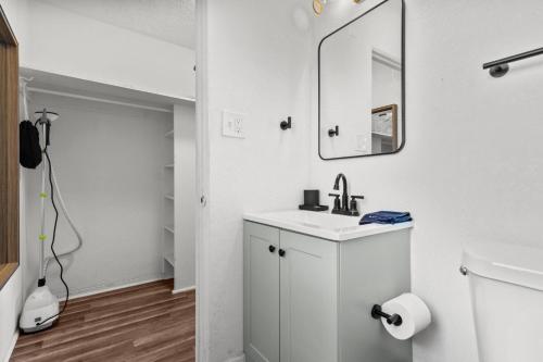 Affordable Studio Living in Downtown St Petersburg - Move-In Ready! in St Petersburg, USA