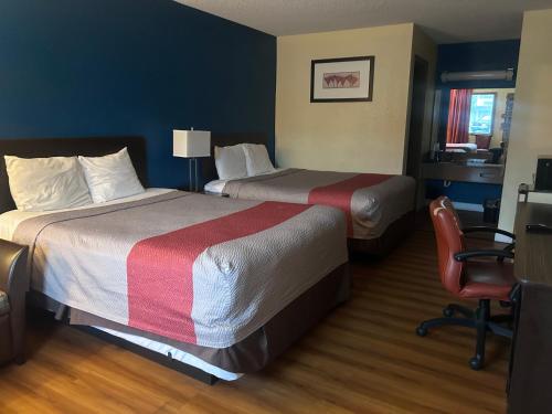 Americas Best Value Inn Dayton - image 2