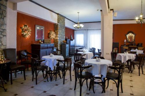 Atrion Highland Hotel - image 13