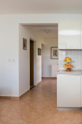 Two-Bedroom Apartment with Terrace and Sea View image 1