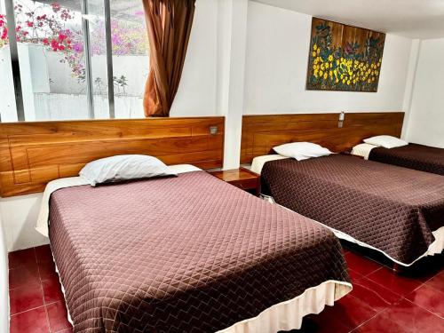 4 double beds