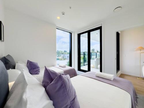 Luxurious 2-Bs with Scenic Park View in East AKL, Auckland (photo 3)
