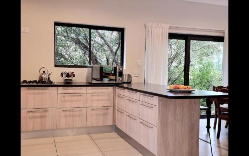 Alkantmooi Private Nature Reserve - Keurkloof & Keurbos 93 - image 2