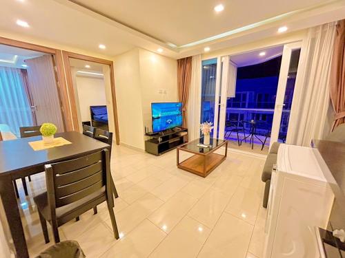 Grand Avenue Residence condominium