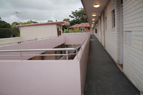 Exterior view, Marco Polo Motor Inn - Sydney in Summer Hill