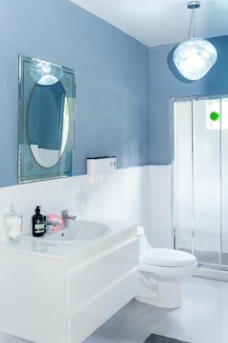 Bathroom, Balthazar Breeze St Andrews in Grenville