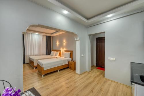 Family Room image 5