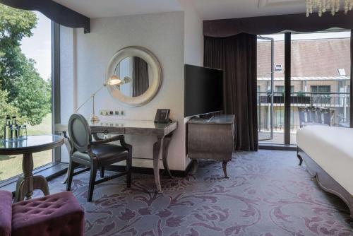 room detail thumbnail 0