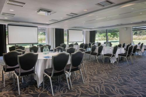 Hilton London Syon Park - image 13