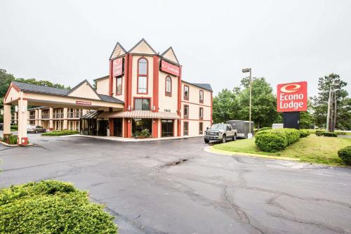 Econo Lodge South Garner - image 8