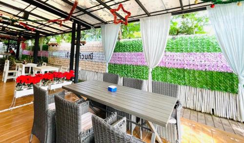 Restaurant, I AM Cottage in Nakhon Pathom