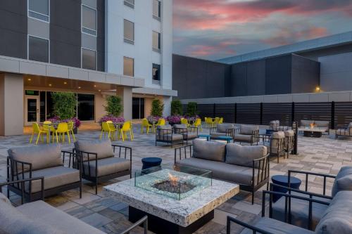 Home2 Suites by Hilton Bristol - image 3