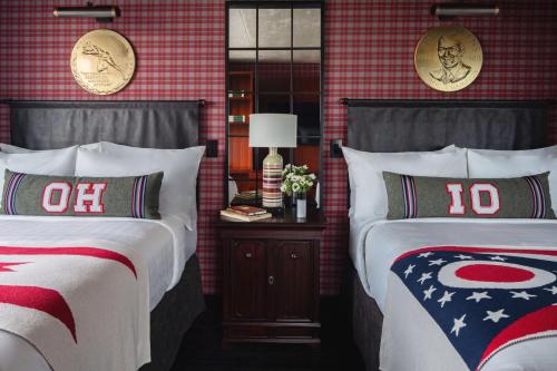 2 double beds
