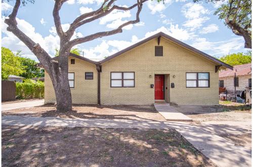 Modern Living 3BR2BA Close to Amazing Downtown in San Antonio, USA