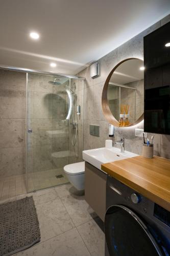 Zuhanyzó, Grand Loft Residence, Albatross 9 18 in Kesterciems