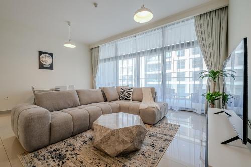 Modern 2BDR Apartment I Dubai Hills I City View I Mulberry at Park Heights, Dubaj (zdjęcie 7)