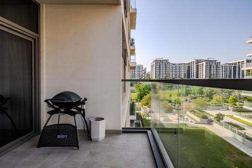 Modern 2BDR Apartment I Dubai Hills I City View I Mulberry at Park Heights - image 8