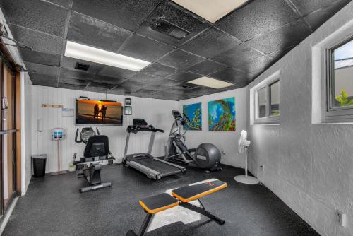 Beach House 204A by Real Joy Vacations - image 6