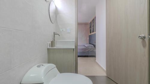 Apartamento 2BR Parqueadero y Piscina 202, Medellín (photo 7)