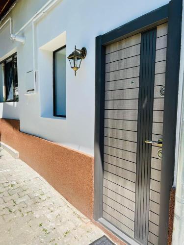 ทัศนียภาพภายนอกโรงแรม, Queen Apartment city Center in เมดาส