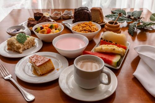 Le Suisse Elegance Hotel - image 10
