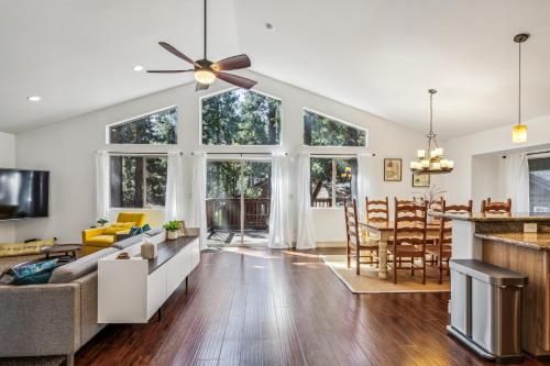 Modern Kings Beach Lake Retreat