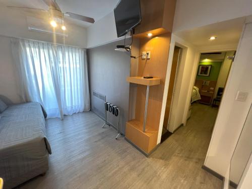 Suite with Spa Bath image 3