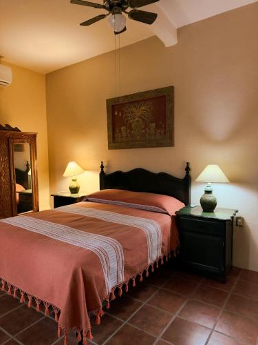 1 queen bed