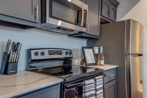1 BR 1 BA Luxury - Museum District & Downtown HTX in Houston, USA
