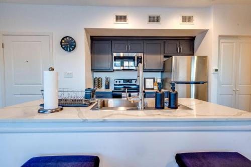 1 BR 1 BA Luxury - Museum District & Downtown HTX in Houston, USA