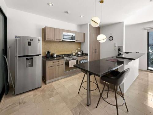 20-202 Elegant 2BR-Roma Norte parking 24-7 Security 20-202 Elegant 2BR-Roma Norte parking 24-7 Security