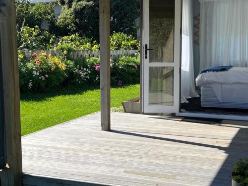 @Taradise-Opunake - eco-friendly Coastal hideaway in Opunake