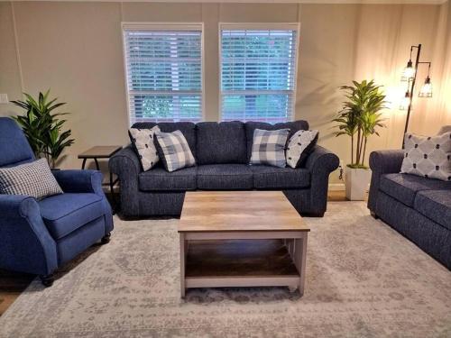 . Backwoods Milton House 3BR&2bath