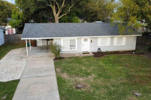 Lagniappe Retreat in Long Beach, USA
