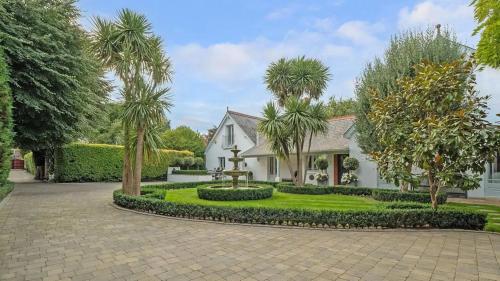 Eton Oasis, Datchet