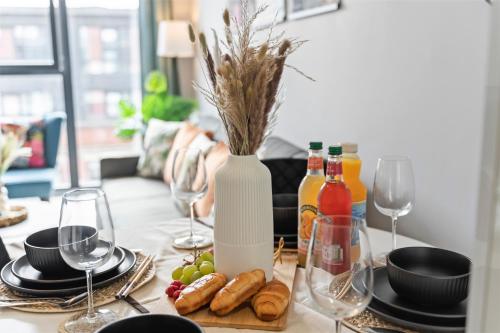 Tropical Suite - 2 Bed 2 Bath City Centre Netflix Games - Exclusive Weekly and Monthly DEALS - Raozee Homes, Birmingham (fotografie 5)