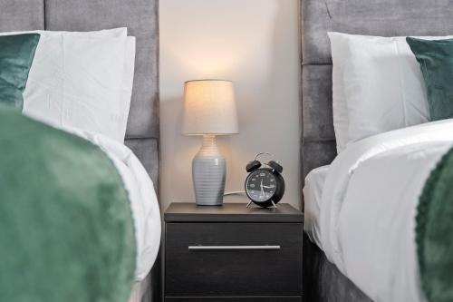 Tropical Suite - 2 Bed 2 Bath City Centre Netflix Games - Exclusive Weekly and Monthly DEALS - Raozee Homes, Birmingham (fotografie 10)