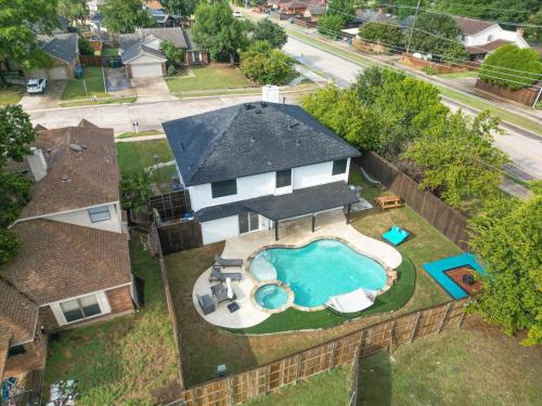 สวน, Gorgeous 4BR 2,5BA Holiday Home 15min to DFW Int Airport in ลูอิสวิลล์ (TX)